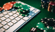 Memainkan putaran poker online tanpa akhir