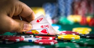 Beragam Varian Permainan di Situs Poker Online